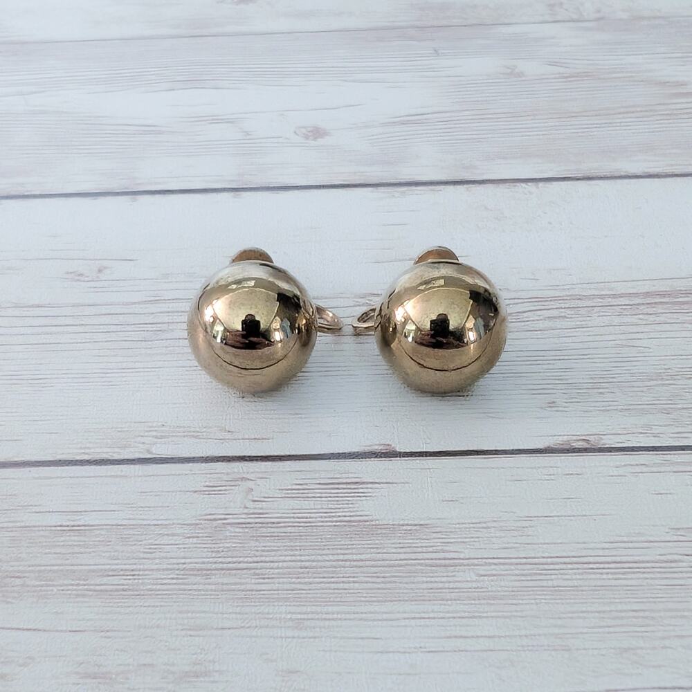 Vintage Screw Back Earrings Just Over 0.5" Ball Like Gold Tone